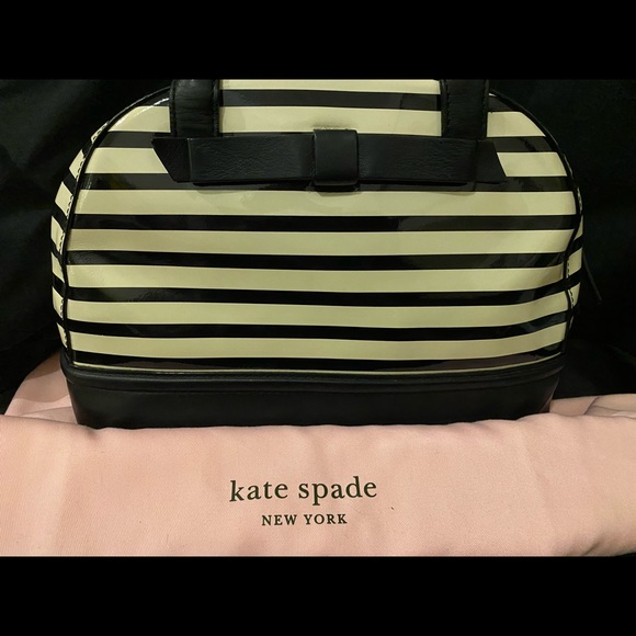 Stripes + Black & Cream = Kate Spade! - Picture 5 of 5